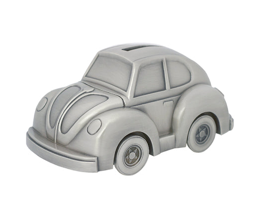 En tennpläterad sparbank med matt yta, formgiven som en klassisk Bubbla-bil. Artikelnummer: 078658