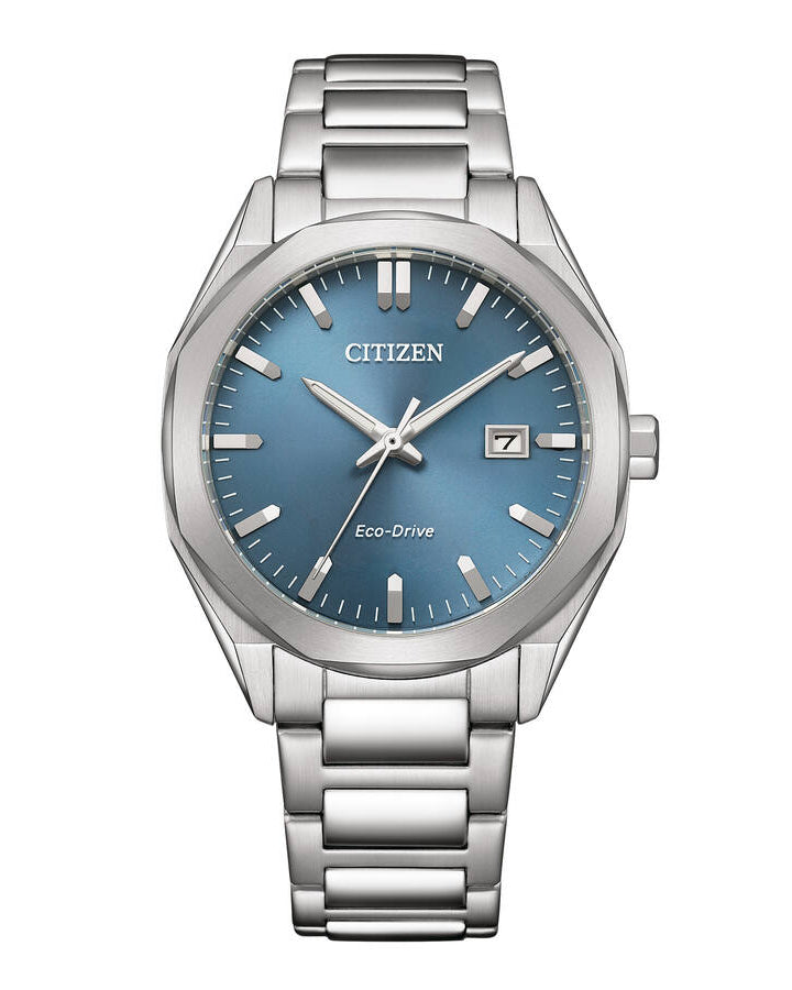 Citizen Eco-Drive BM7620-83M unisexklocka fotograferad framifrån med stålboett och en stilren blå urtavla.