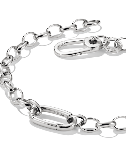 Thomas Sabo Charm Bracelet With Connect Link C1201-001-21 armband har en länkkedja som är cirka 5 mm tjock, som kan användas för att fästa både hängen och Charms.