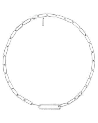 Calvin Klein Asymmetrical Elegance CKJ35000536 halsband har en silverfärgad länkkedja. Det finns en länk i kedjan som är större än de andra, på vilken smyckesstenar har planterats.