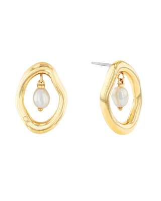 Calvin Klein Edgy Pearls CKJ35000562 örhängen har guldfärgade kanter i form av saltlakrits med runda hörn. I mitten av varje smycke hänger en pärla. Örhängena har en stiftknäppning.