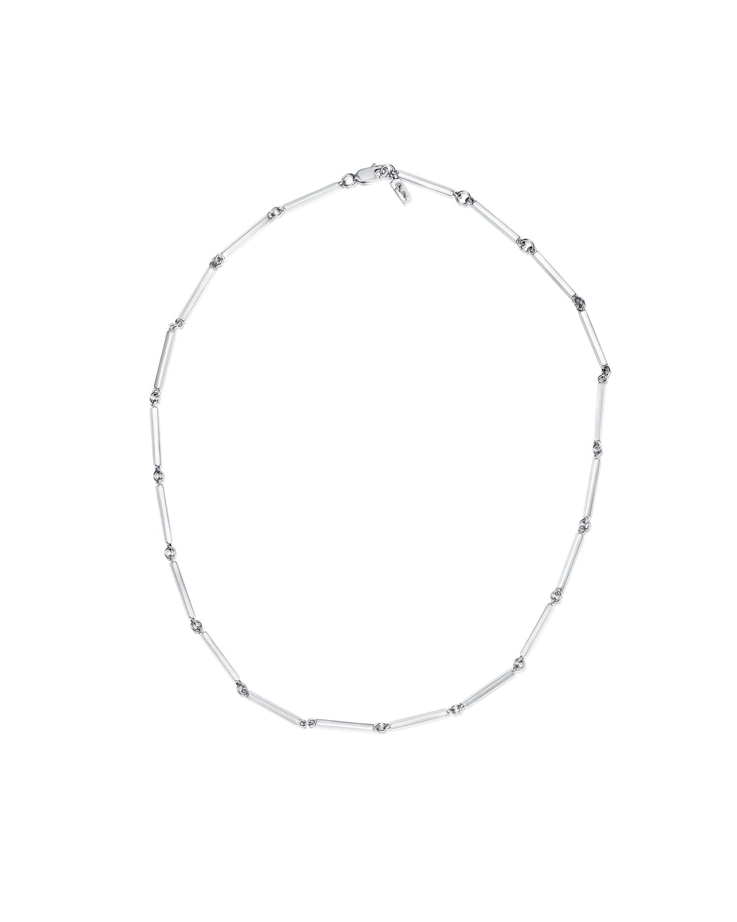 Efva Attling Classy 10-100-02271 halsband består av silverstavar som är fästa i varandra med öglor.