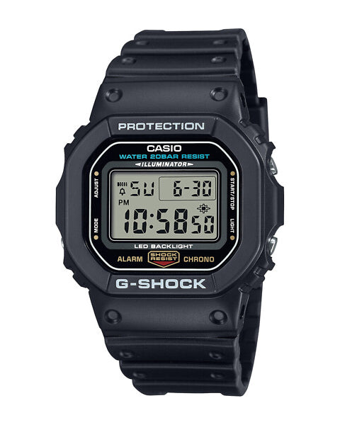 Casio G-shock DW-5600UE-1ER klocka har en svart, fyrkantig digital urtavla och en svart ram och rem.