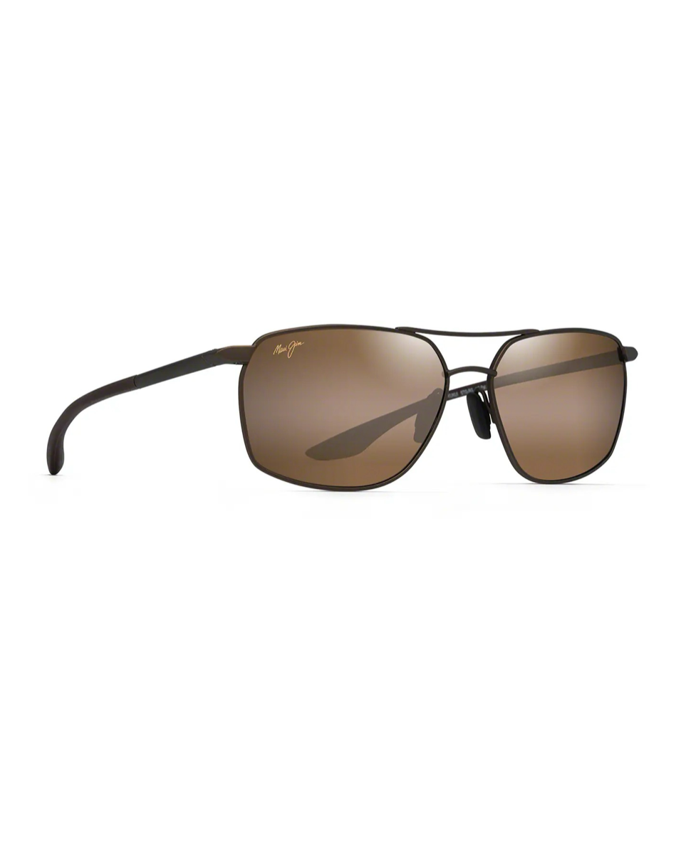 Maui Jim Pu'u Kukui Bronze -aurinkolasit etuviistosta. Ohut ja linjakas metallirunko, säädettävät nenätyynyt ja tummat aisat kumisilla yksityiskohdilla.