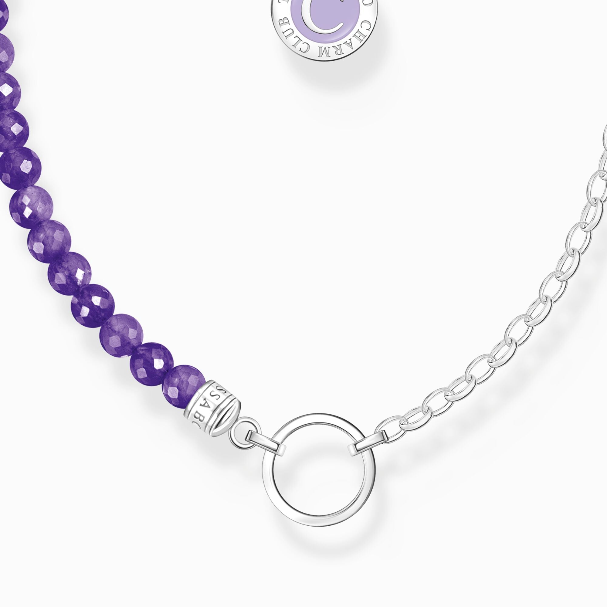 Thomas Sabo Charm Necklace With Beads KE2190-007-13-L45V halsband med violetta ametistpärlor på ena sidan och silverkedja på andra sidan. I mitten en silverring för att hänga charms.