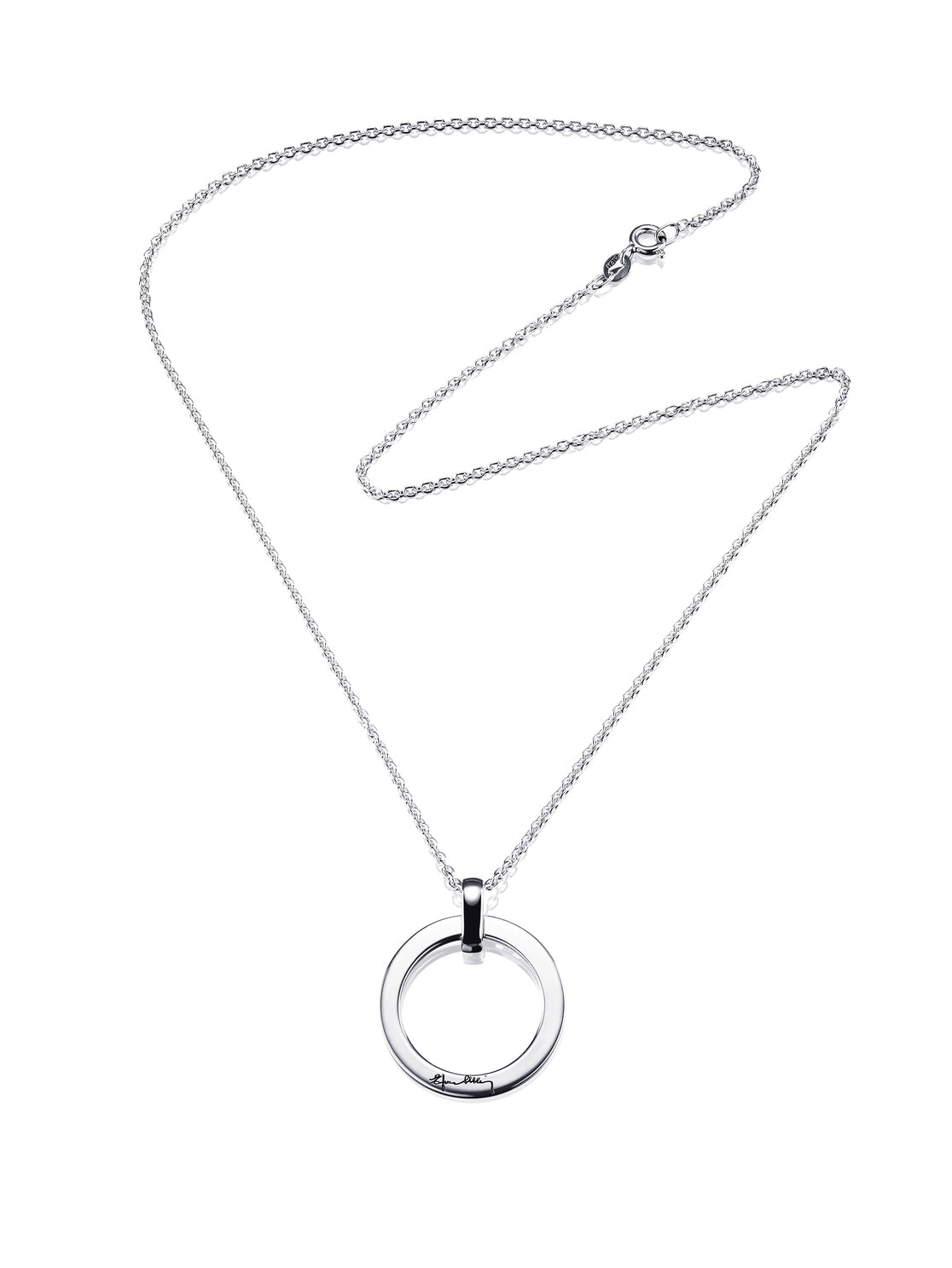 Efva Attling Link A Go-Go 11-100-00994 hängsmycke har formen av en ring och har en tunn silverkedja