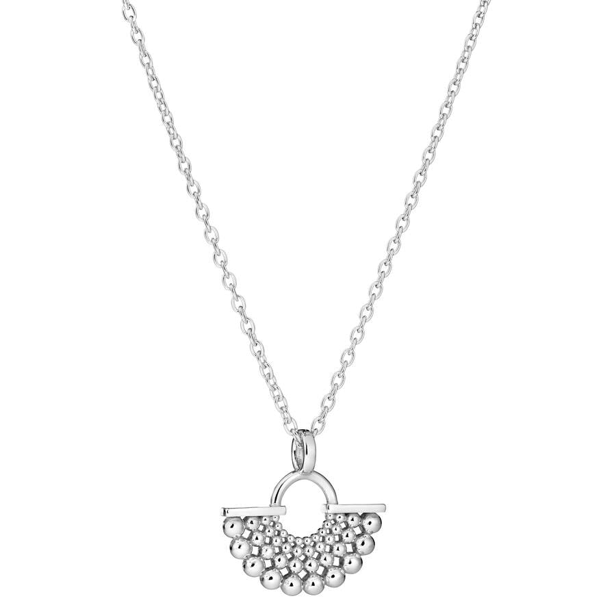 Lumoava Aika L56254220000 halsband har en tunn silverkedja. Hänget liknar en solfjäder som öppnas nedåt.