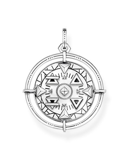 Thomas Sabo Elements Of Nature Amulet PE907-643-11 hängsmycke är en rund silverring med en silverplakett i mitten. Brickan har symboler för jord, vatten, luft och eld.