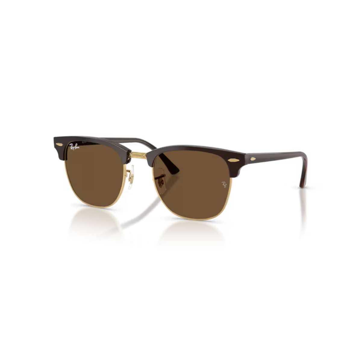 Ray-Ban Clubmaster solglasögon med brun och guldfärgad båge och mörkbruna mineralglaslinser.
