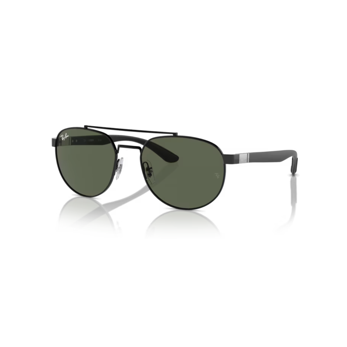 Ray-Ban RB3736 aurinkolasit kuvattuna viistosti edestä, korostaen mustaa metallista kaksoissiltaa, pyöristettyjä linssejä ja mustia sankoja.