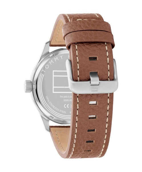 Tommy Hilfiger TH1710559 klockans baksida är silverfärgad.