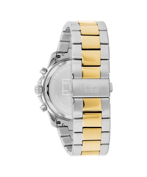Tommy Hilfiger Wesley TH1710627 Dual Time klockans baksida är silverfärgad.
