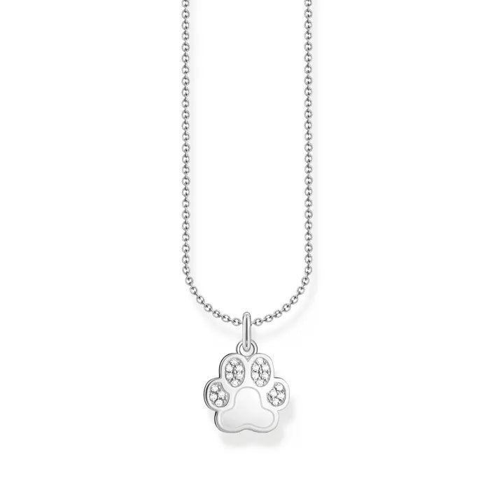 Thomas Sabo Necklace With Paw Pendant And White Zirconia KE2215-051-14-L45V har en tunn silverkedja och ett silverhänge i form av ett tassavtryck. Tassens tår är dekorerade med zirkoner.