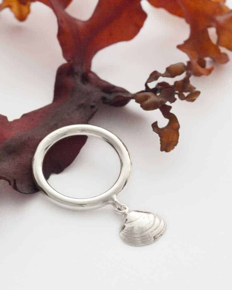 Guldviva Sandmussla ring, sormus