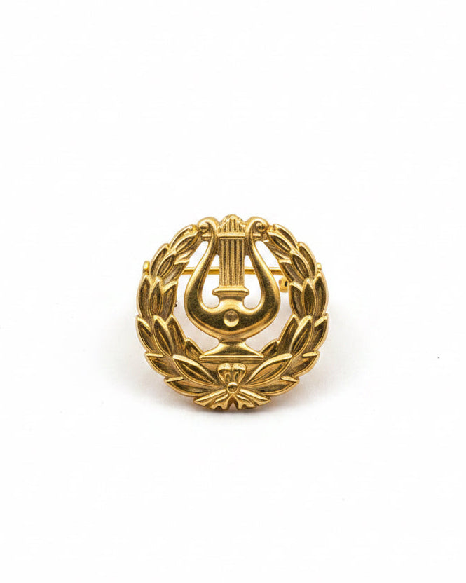 Äidinlyyra rintaneula 19 mm 14K kultaa Suomi-malli