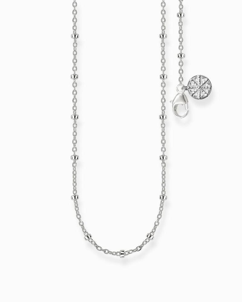 Thomas Sabo Chain For Beads KK0003-001-21-L45V halsband är en tunn färdigkedja i silver designad för att bära Karma-bollar.