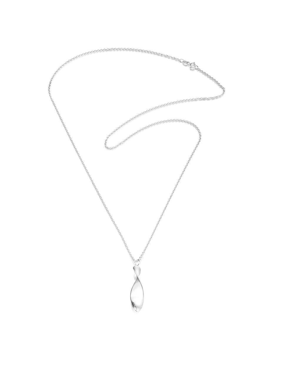 Efva Attling Blades 11-100-01795 halsband har en tunn silverkedja. Hänget är en oval platta som är vriden i mitten