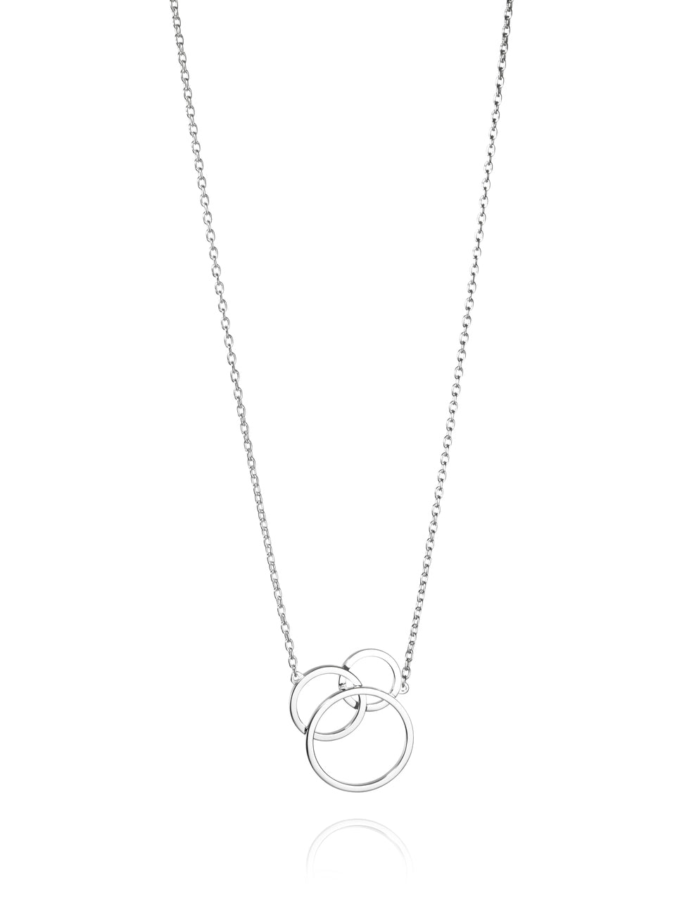 Efva Attling Bubbles 10-100-01803 halsband har en tunn silverkedja. Dekorationen består av tre ringar som delvis är överlappande. Designen påminner om såpbubblor.