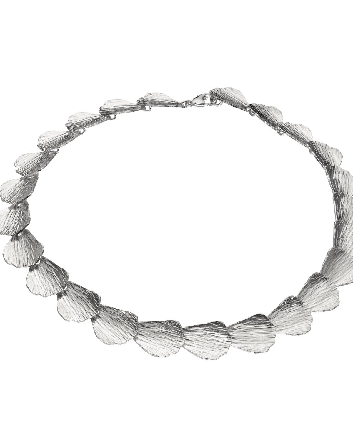 Lumoava Yölento-halsbandet består av delar som liknar vallmoblad.