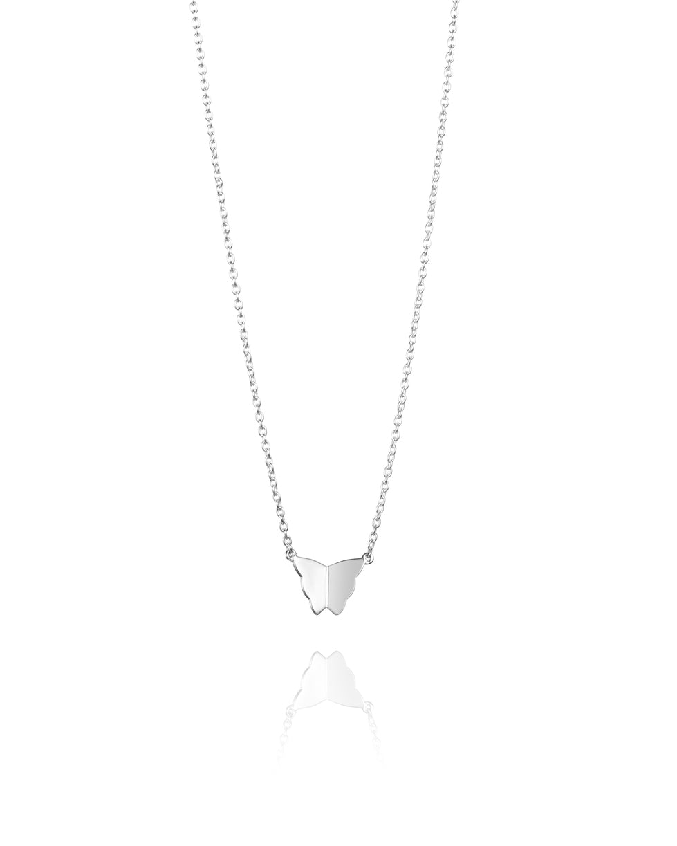 Efva Attling Little Miss Butterfly 10-100-01017 halsband har en tunn silverkedja prydd med en fjäril.