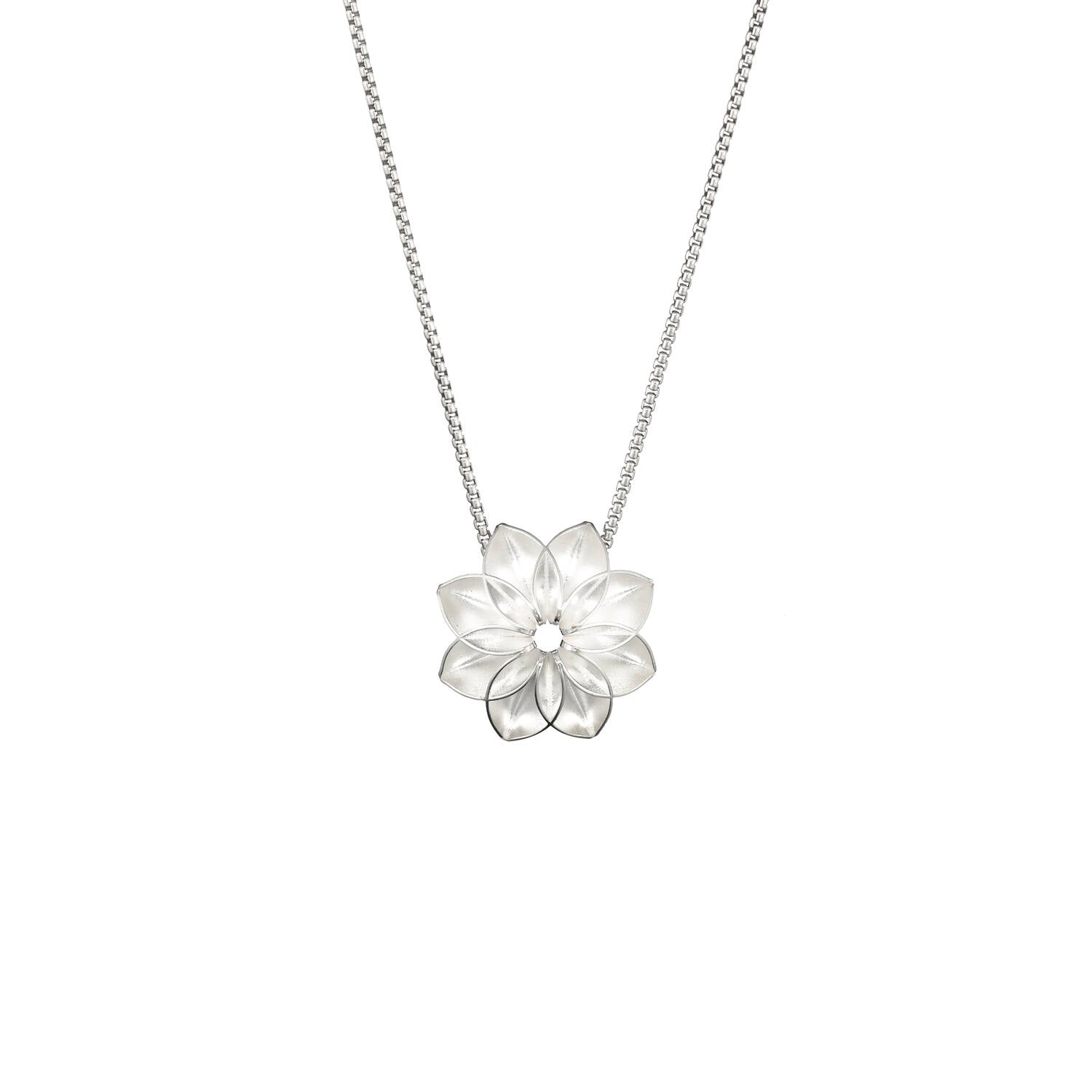 Lumoava Hurma-halsbandet har en tunn silverkedja. Hängets form är som en blomma.