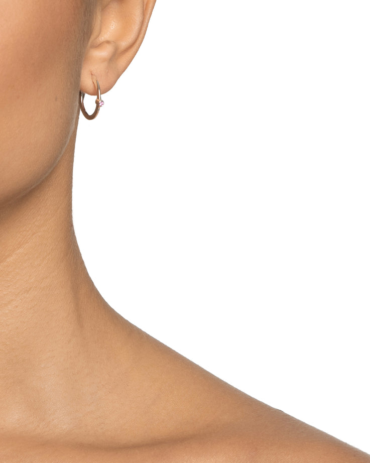 Efva Attling Micro Blink - pink sapphire 12-100-01896 örhängen, korvakorut