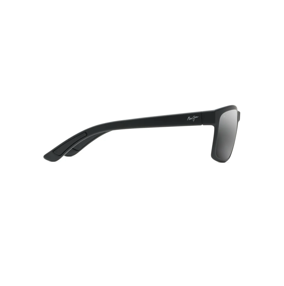 Profiilikuva Maui Jim Pokowai Arch -aurinkolaseista sivulta katsottuna. Virtaviivainen, siro ja mattapintainen musta sanka, jossa on hillitty metallinen Maui Jim -logoteksti.