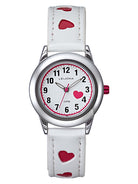 Leijona Junior Lovely Time 5323-797 barnklocka har en rund, vit urtavla med ett hjärta vid klockan fyra, svarta numeriska index och visare. Ramen och boetten är silverfärgade. Remmen är vit med rosa hjärter.