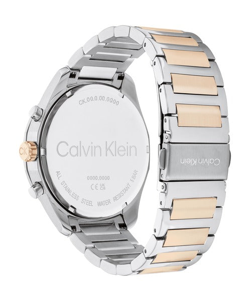 Calvin Klein Force CK25200265 klockans baksida är silverfärgad.