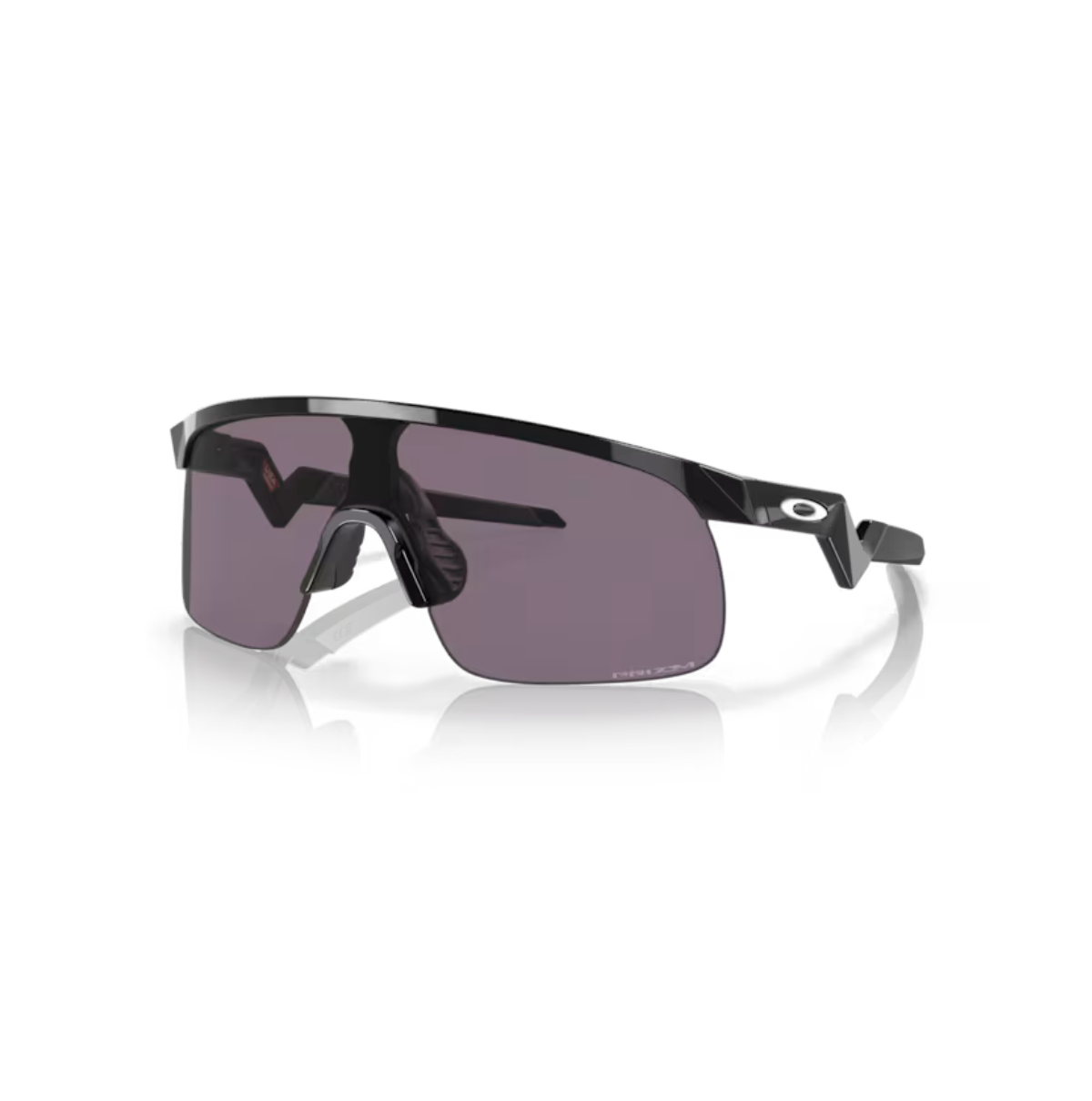 Oakley Resistor Youth 01 urheilulasit kiiltävän mustalla kehyksellä ja suorituskykyisellä Prizm Grey -maskilinssillä.