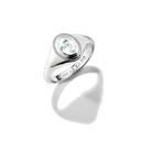 Elegant Thomas Sabo-ring prydd med en iögonfallande oval zirkonia.