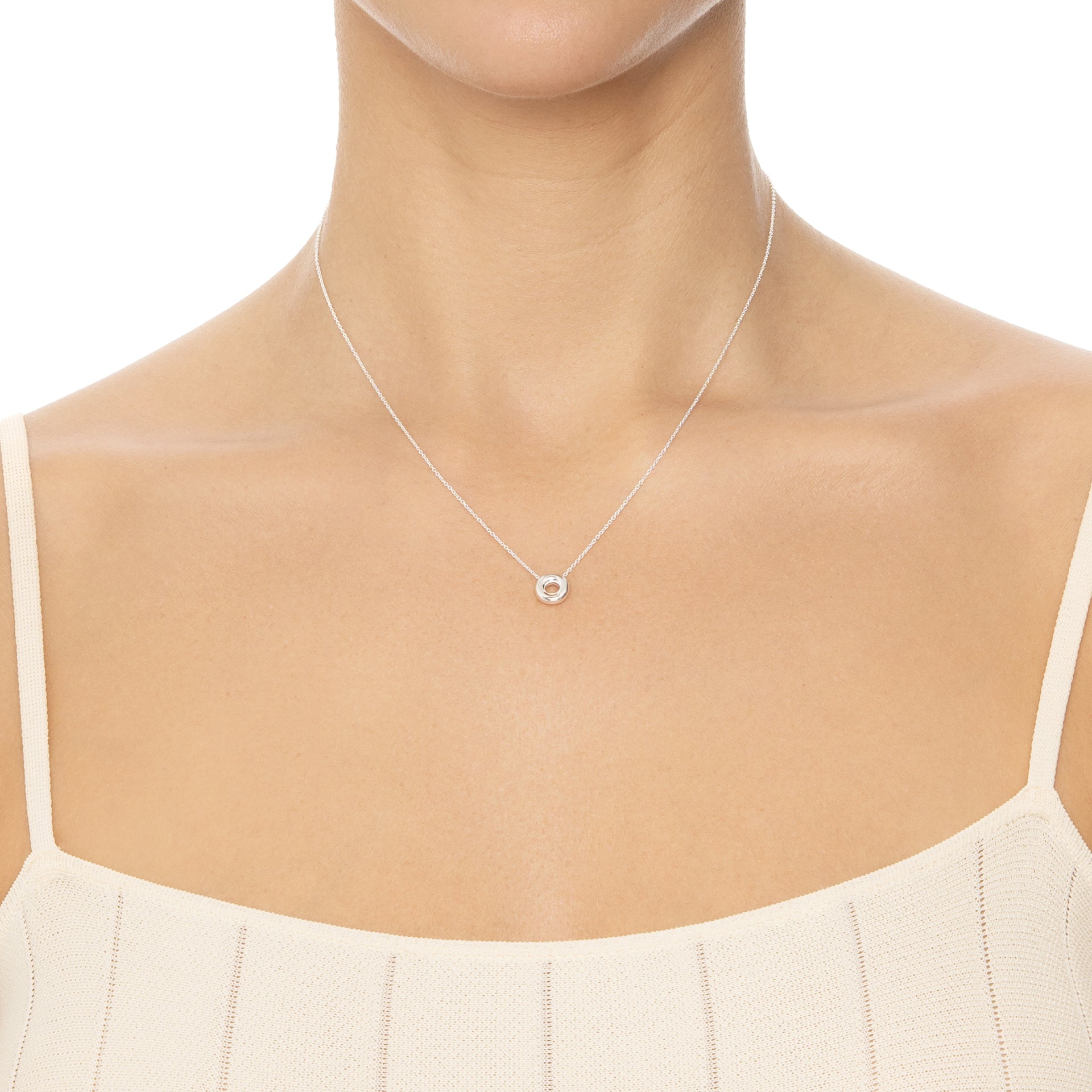 Efva Attling Lifesaver 10-100-02174 halsband runt halsen: halsbandet når den övre delen av bröstet