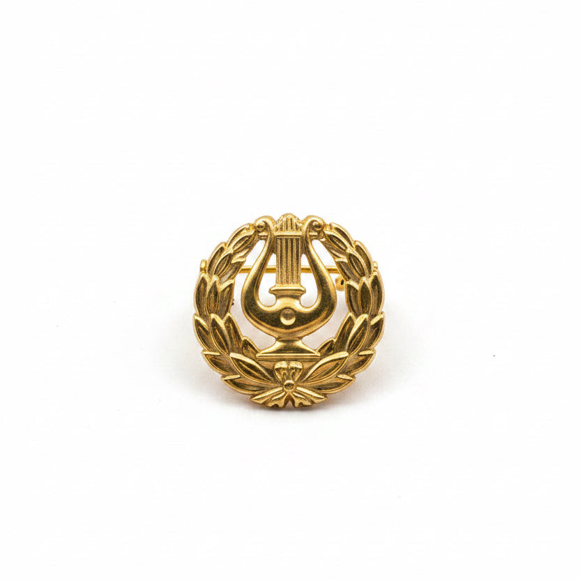 Äidinlyyra rintaneula 19 mm 14K kultaa Suomi-malli